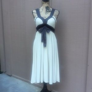 Sz 2 Cream Colored Sleeveless Coven Dress